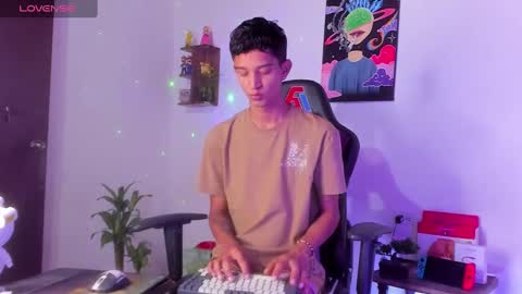 Frank online show from February 2025 09:56:01 PM