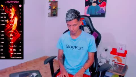 Frank online show from February 2025 09:58:02 PM