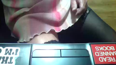 Snapshot of nickibabe1980 chatting on October 2025 05:57:02 PM nickibabe1980 online show from October 2025 05:57:02 PM