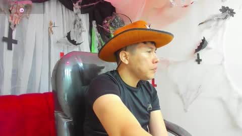 Snapshot of nickk_wolff chatting on October 2025 06:34:01 AM Nickk Wolff online show from October 2025 06:34:01 AM
