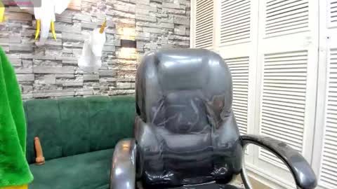 Snapshot of nickk_wolff chatting on November 2025 03:39:01 AM Nickk Wolff online show from November 2025 03:39:01 AM