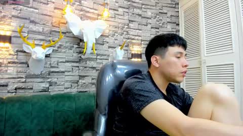 Snapshot of nickk_wolff chatting on November 2025 04:49:01 AM Nickk Wolff online show from November 2025 04:49:01 AM
