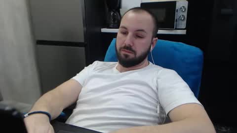 Julian online show from February 2026 10:59:02 PM