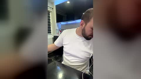 Julian online show from February 2026 12:17:01 AM