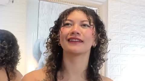 Snapshot of nickollsaenz chatting on June 2026 04:01:02 AM nickollsaenz online show from June 2026 04:01:02 AM