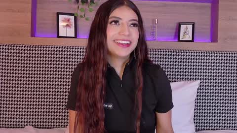 Snapshot of nicky_belmonth chatting on January 2025 06:09:02 PM nicky_belmonth online show from January 2025 06:09:02 PM