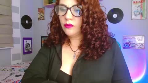 Snapshot of nicky_lucy_m chatting on February 2025 04:15:01 AM lucy online show from February 2025 04:15:01 AM