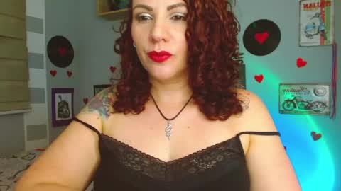 Snapshot of nicky_lucy_m chatting on February 2025 06:50:02 AM lucy online show from February 2025 06:50:02 AM