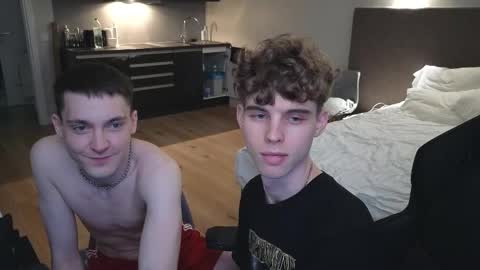 Nicki  Danny online show from September 2025 05:18:02 PM