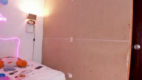 Snapshot of nicky_teem chatting on January 2025 07:15:01 AM nicky_teem online show from January 2025 07:15:01 AM