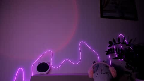 Nicky Weekends online show from December 2024 04:20:02 AM