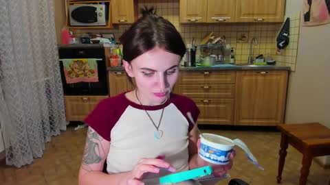 Nicky Weekends online show from February 2025 04:46:01 PM