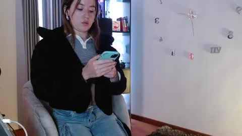 Nicky online show from January 2025 07:28:02 PM