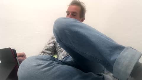 Nico online show from December 2025 07:23:02 PM