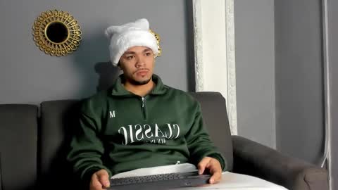 nico_blaze7 online show from December 2025 12:21:02 PM