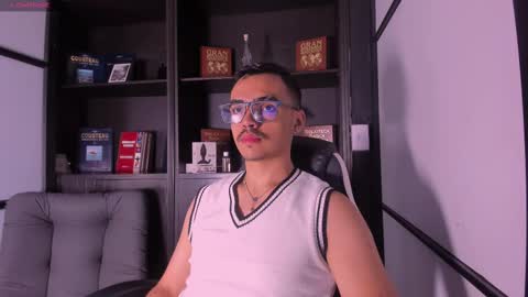 Nico King online show from November 2025 01:33:02 AM