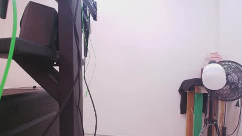 Nicol online show from December 2024 07:21:01 PM