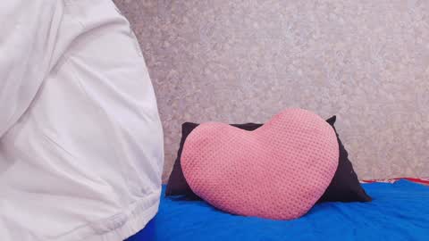 Nicol online show from December 2024 07:11:01 PM