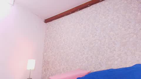 Nicol online show from September 2025 07:15:02 PM