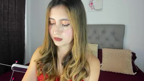 Nicol online show from October 2025 10:09:01 PM