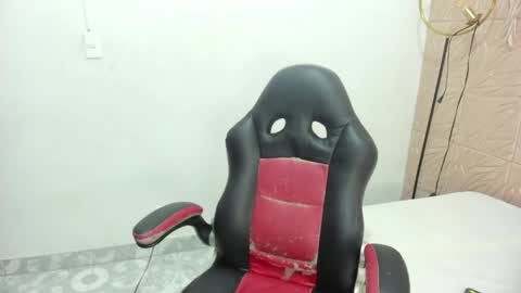 NIKOL online show from May 2026 07:19:01 PM
