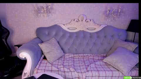 Nicola online show from March 2025 08:16:02 AM