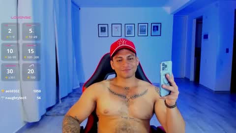 Snapshot of nicolas_montoya chatting on November 2025 04:12:02 AM nicolas_montoya online show from November 2025 04:12:02 AM