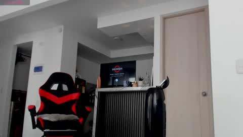 Snapshot of nicolas_montoya chatting on November 2025 09:26:02 PM nicolas_montoya online show from November 2025 09:26:02 PM