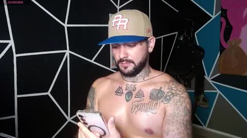 nicolas online show from December 2025 01:54:01 AM