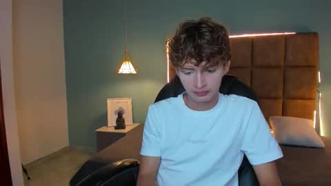 Snapshot of nicolasferrer18 chatting on November 2025 07:25:02 PM nicolasferrer18 online show from November 2025 07:25:02 PM