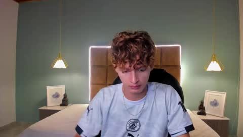 Snapshot of nicolasferrer18 chatting on November 2025 07:36:03 PM nicolasferrer18 online show from November 2025 07:36:03 PM