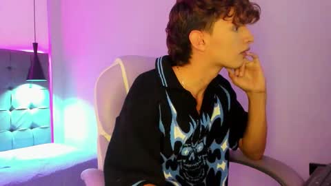 Snapshot of nicolasferrer18 chatting on December 2025 07:29:02 PM nicolasferrer18 online show from December 2025 07:29:02 PM