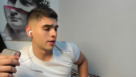 Snapshot of nicolasmuscle chatting on January 2025 12:06:02 AM Andres online show from January 2025 12:06:02 AM