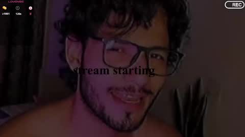 nicolasrodrii online show from December 2025 10:58:02 PM