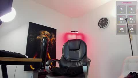 Nicolas Fellener online show from November 2025 04:07:02 AM