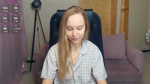 Nicoletta online show from December 2025 06:58:02 PM