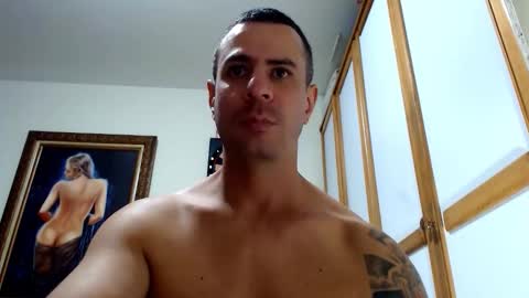 Nicolay online show from October 2025 10:10:01 PM
