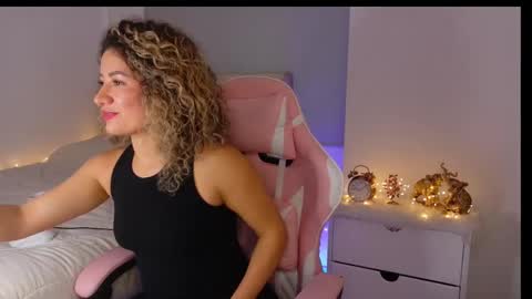 Nicol  online show from March 2026 01:40:02 PM