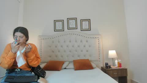 Nicole  Adam online show from January 2025 01:00:01 PM