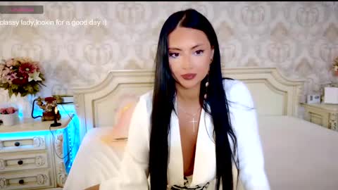 nicole online show from April 2026 07:04:02 PM