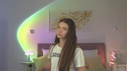Snapshot of nicole_broown chatting on October 2025 09:04:02 PM Nicole online show from October 2025 09:04:02 PM