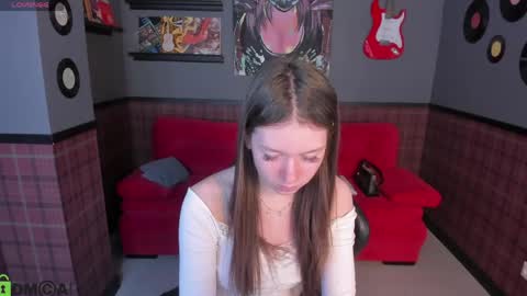 Snapshot of nicole_charm chatting on April 2026 01:59:01 PM GMT7TueWedThSu 0300am-0900am. Sa 1000am-0400pm online show from April 2026 01:59:01 PM