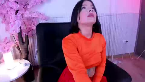 nicole_diaz7 online show from November 2025 01:10:01 PM