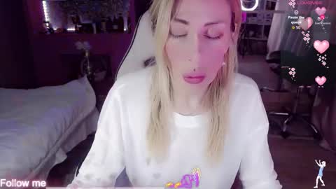 Nicole online show from January 2026 12:05:01 AM