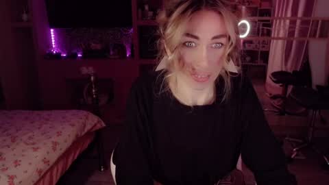 Nicole online show from May 2026 05:37:01 AM