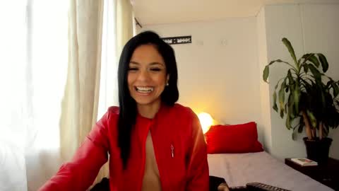 Nicole online show from January 2025 09:30:01 PM