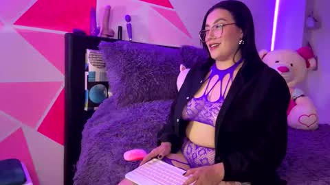 Snapshot of nicole_wc chatting on November 2025 04:38:01 AM Nicole online show from November 2025 04:38:01 AM