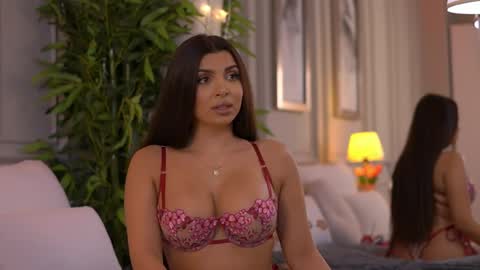 Snapshot of nicolecellini_ chatting on March 2026 07:51:01 PM Nicole online show from March 2026 07:51:01 PM