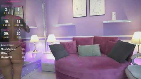 Snapshot of nicolecrawft chatting on September 2025 07:08:02 PM Nicole Crawft online show from September 2025 07:08:02 PM