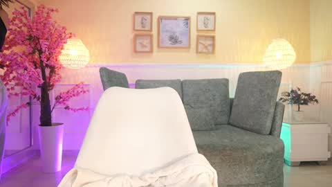 Snapshot of nicolecrawft chatting on November 2025 07:03:01 PM Nicole Crawft online show from November 2025 07:03:01 PM